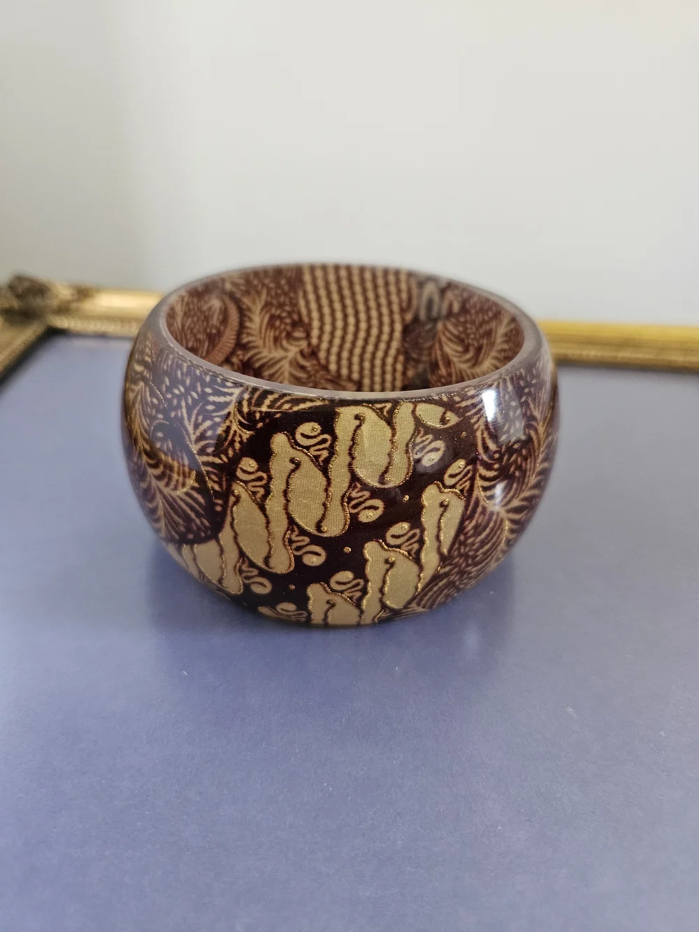 Vintage Batik Brown Floral Resin/Lucite Bangle Bracelet